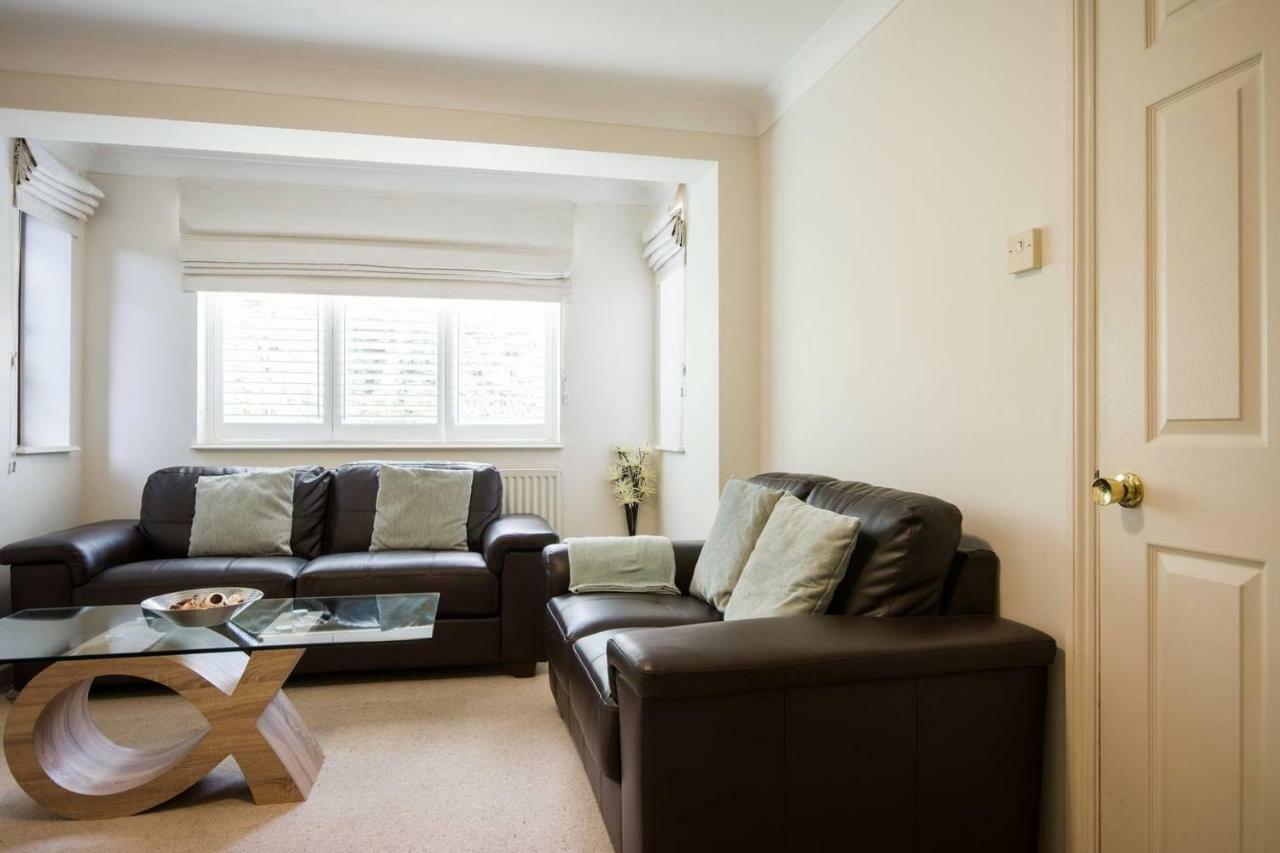 Spacious House, Sleeps 7 People Reading Exteriör bild