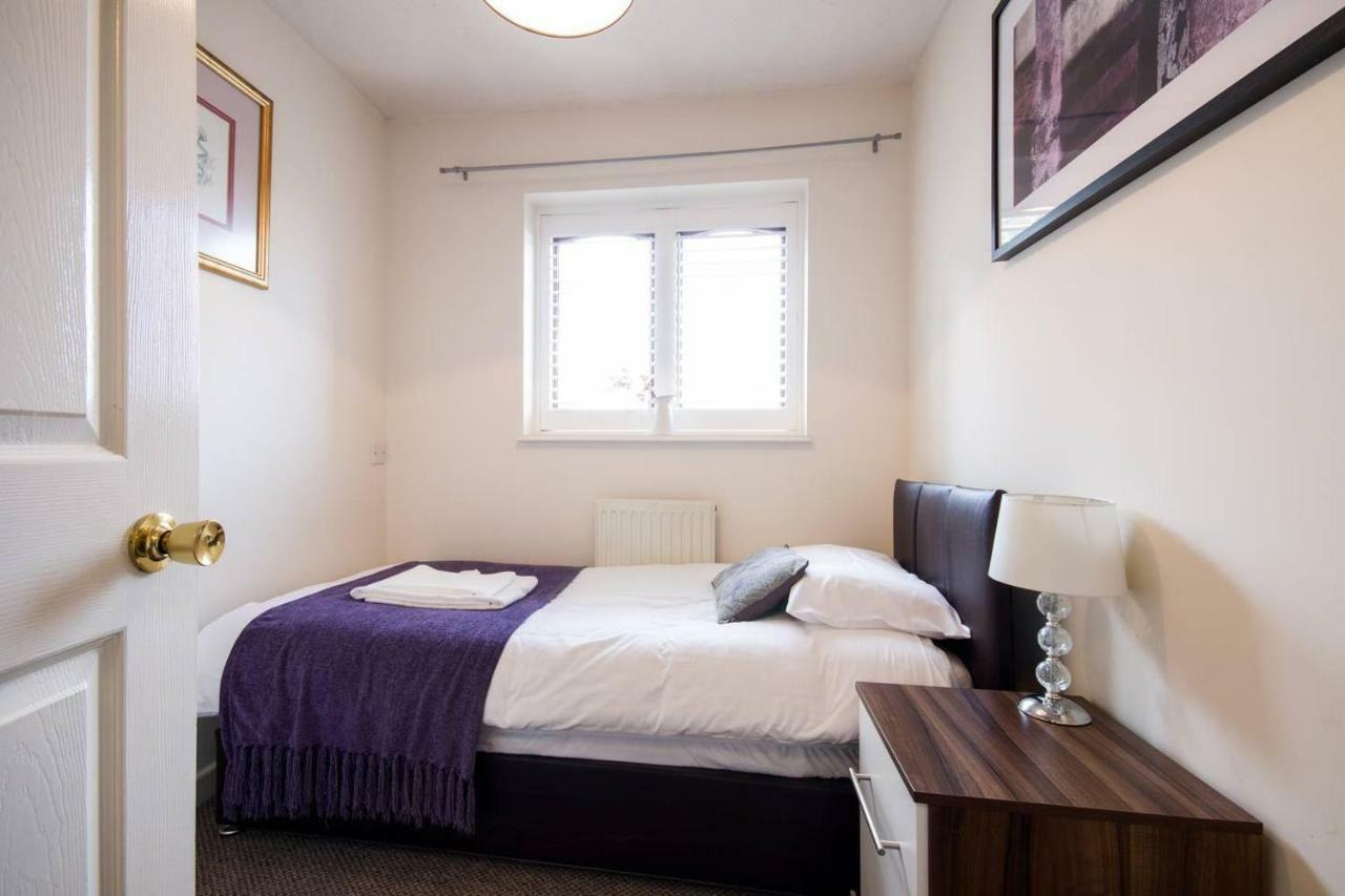 Spacious House, Sleeps 7 People Reading Exteriör bild