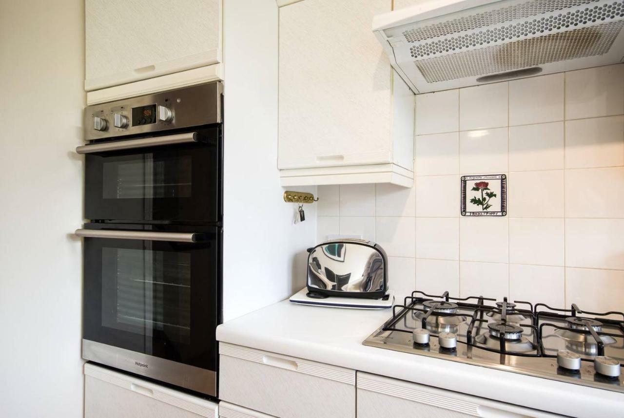 Spacious House, Sleeps 7 People Reading Exteriör bild